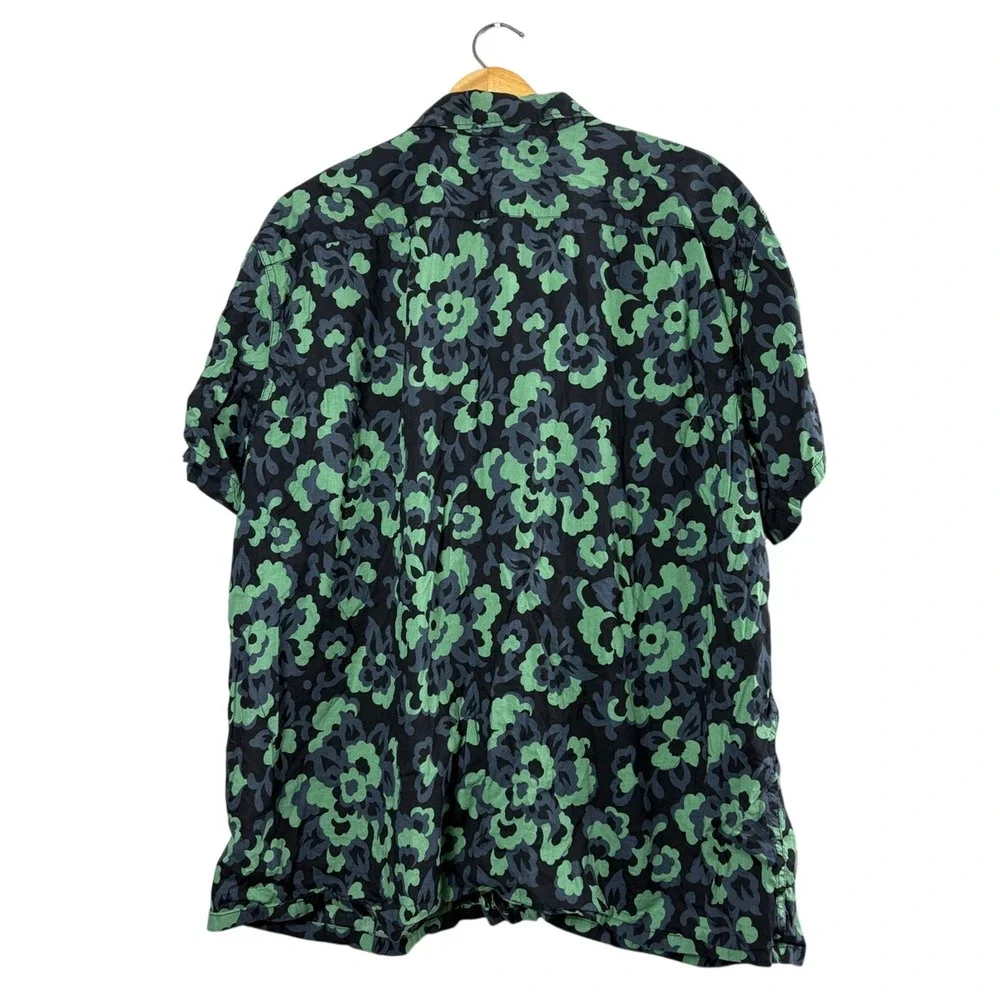 Men's Camouflage Levi's Button Up Shirt L
